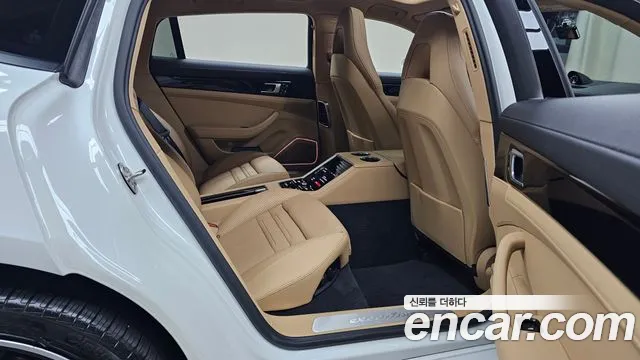 Porsche Panamera 2022 thumb 10
