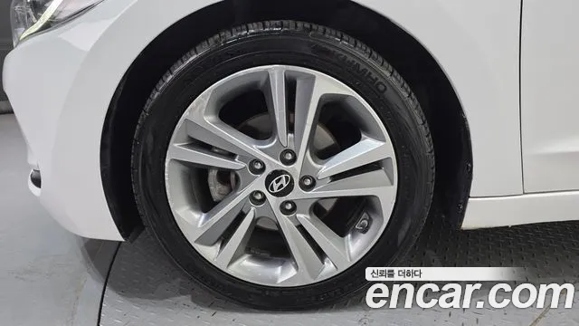 Hyundai Avante 2016 thumb 5