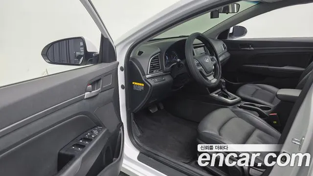 Hyundai Avante 2016 thumb 12