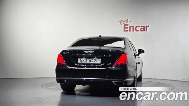 Genesis G90 2018 thumb 3
