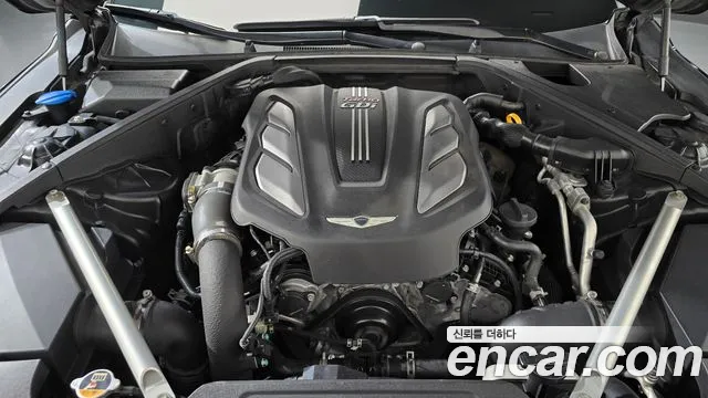 Genesis G90 2018 thumb 5