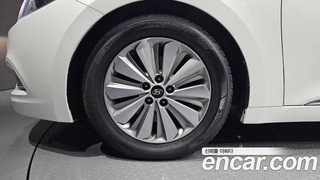 Hyundai Grandeur 2014 thumb 4