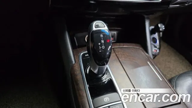 Kia K9 2012 thumb 9