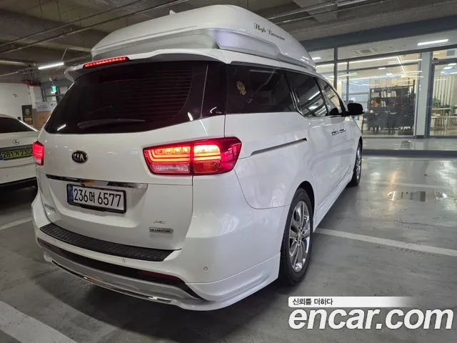Kia Carnival 2015 thumb 4