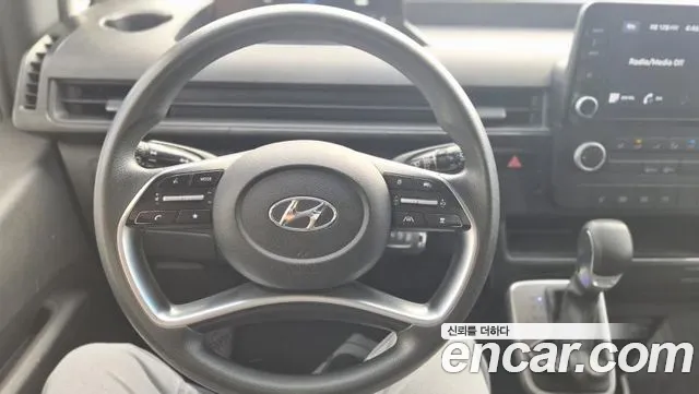 Hyundai Staria 2022 thumb 10