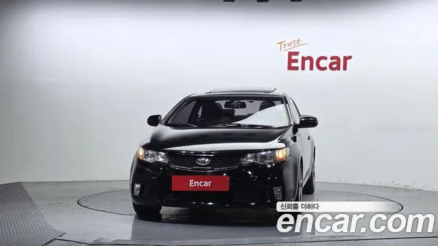 Kia Carens 2011 thumb 3