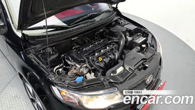 Kia Carens 2011 thumb 6
