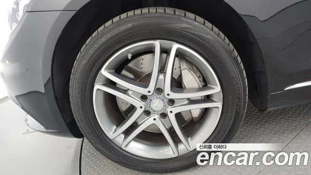 Mercedes-Benz S-Класс 2015 thumb 4