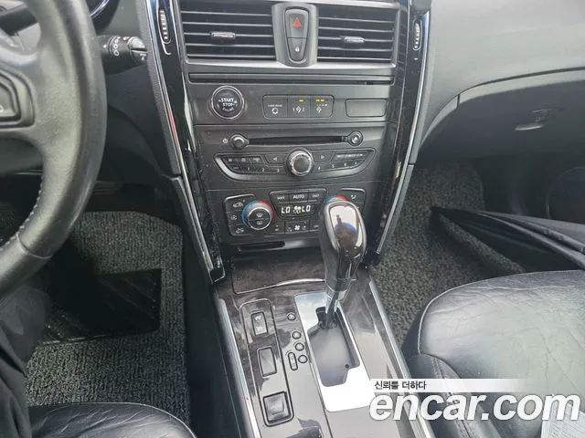 Renault Latitude 2012 thumb 3