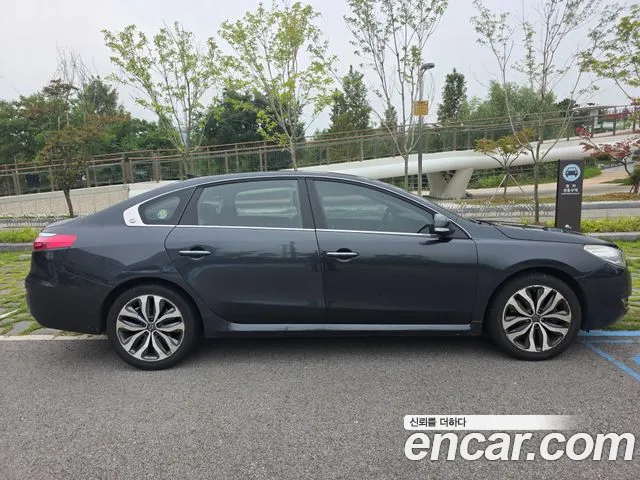 Renault Latitude 2012 thumb 6