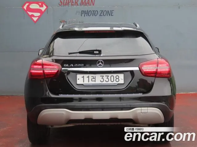 Mercedes-Benz GLA 2019 thumb 4