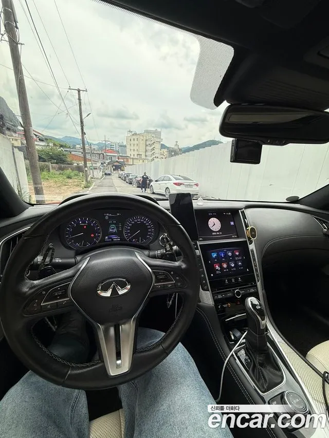 Infiniti Q60 2018 thumb 10
