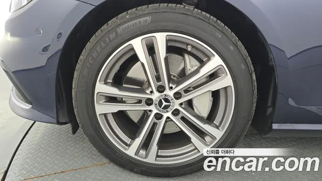 Mercedes-Benz E-Класс 2022 thumb 5