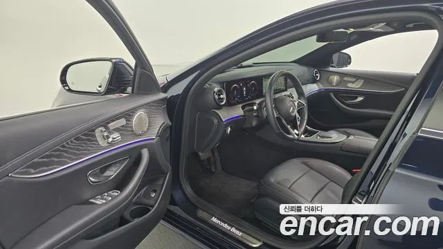 Mercedes-Benz E-Класс 2022 thumb 10