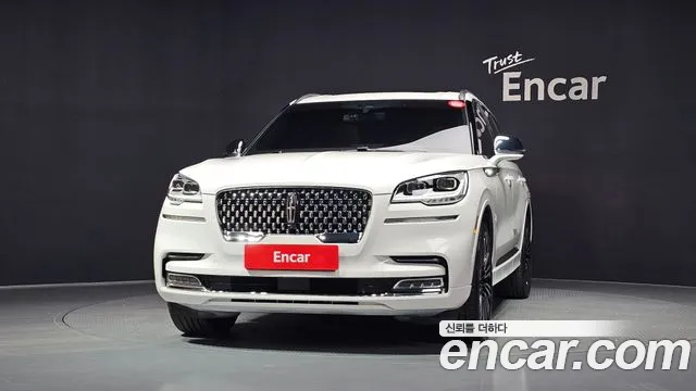 Lincoln Aviator 2022 thumb 3