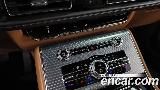 Lincoln Aviator 2022 thumb 9