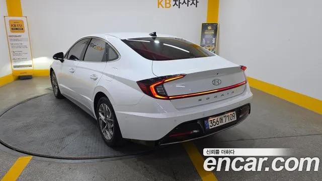 Hyundai Sonata 2022 thumb 2