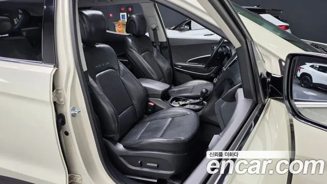 Hyundai Santa Fe 2012 thumb 11