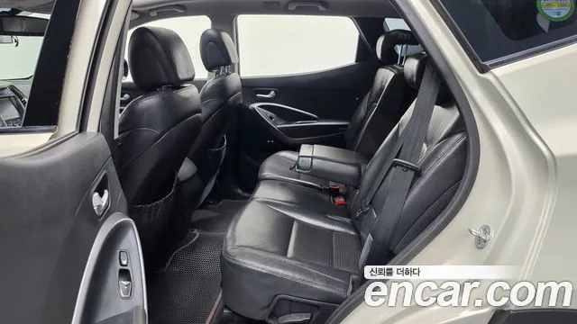Hyundai Santa Fe 2012 thumb 12