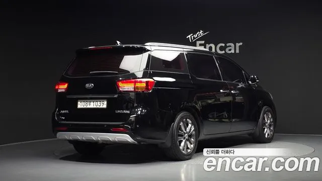 Kia Carnival 2016 thumb 2