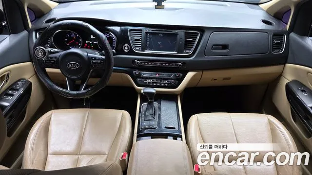 Kia Carnival 2016 thumb 7