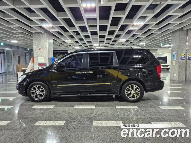 Kia Carnival 2013 thumb 4