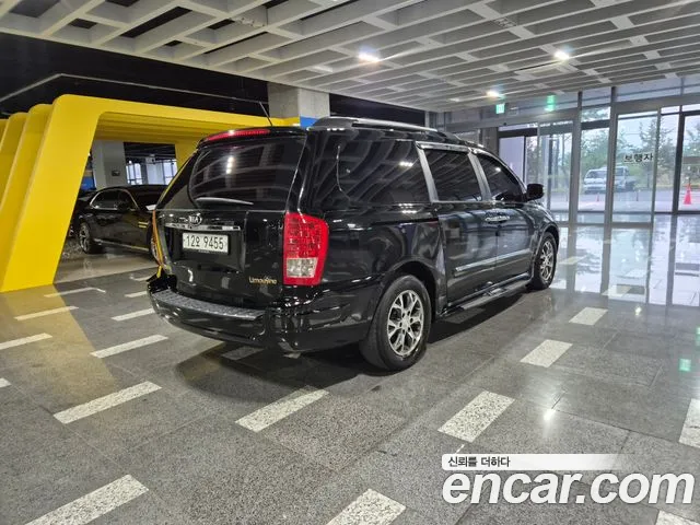 Kia Carnival 2013 thumb 7