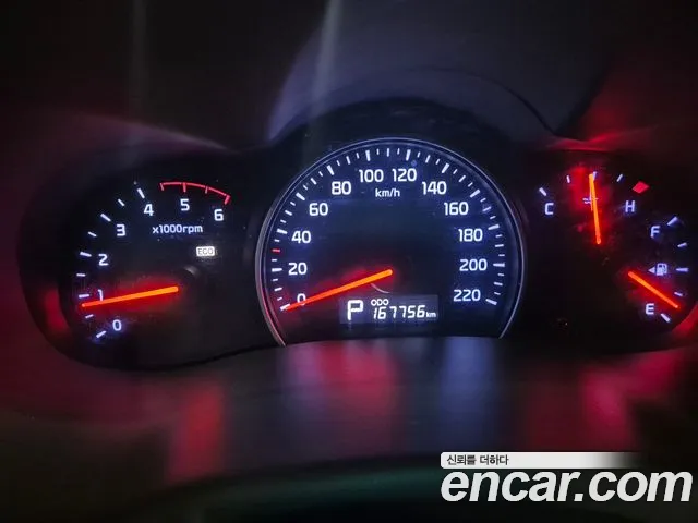 Kia Carnival 2013 thumb 9