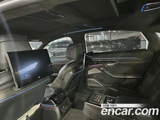 Audi A8 2021 thumb 5