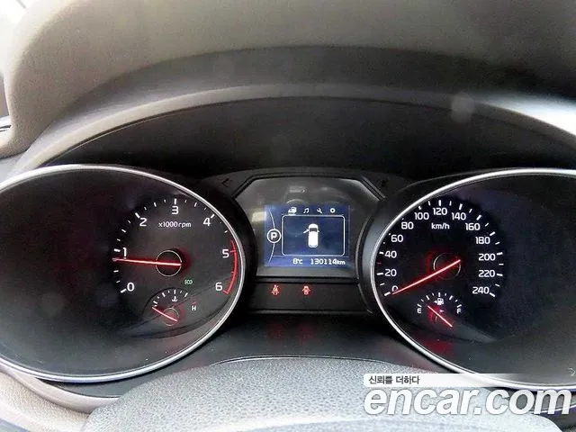 Kia Carnival 2014 thumb 10