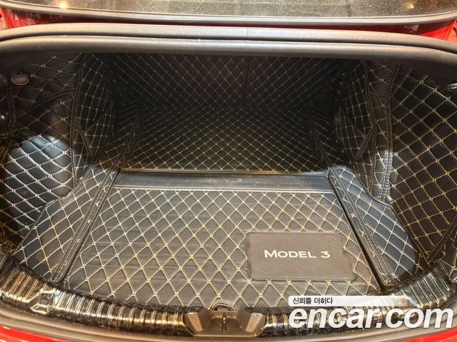 Tesla Model 3 2022 thumb 5