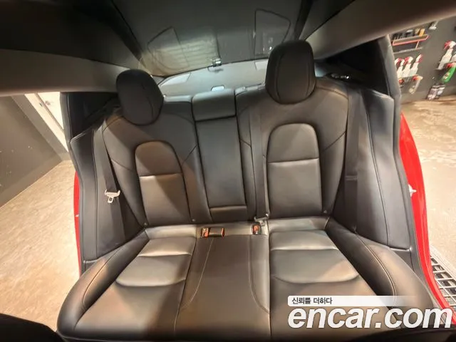 Tesla Model 3 2022 thumb 9