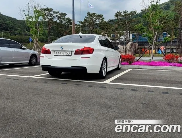 BMW 5 серии 2016 thumb 4