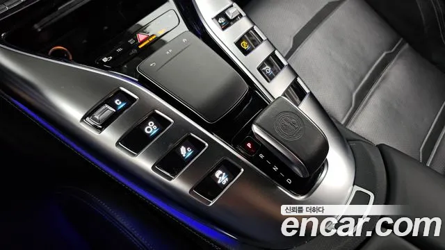 Mercedes-Benz AMG GT 2021 thumb 9