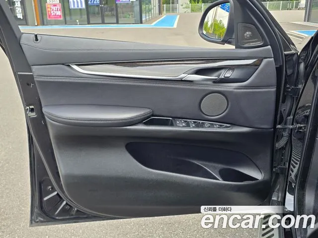 BMW X6 2018 thumb 9