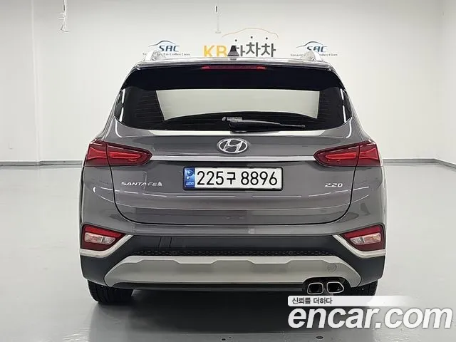 Hyundai Santa Fe 2018 thumb 4