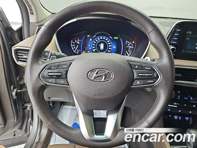 Hyundai Santa Fe 2018 thumb 9