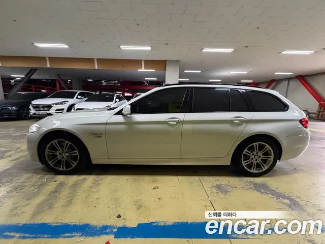 BMW 5 серии 2012 thumb 3