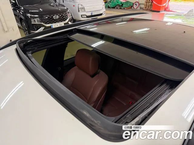 BMW 5 серии 2012 thumb 6