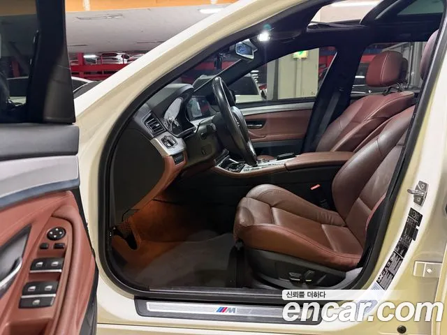 BMW 5 серии 2012 thumb 7