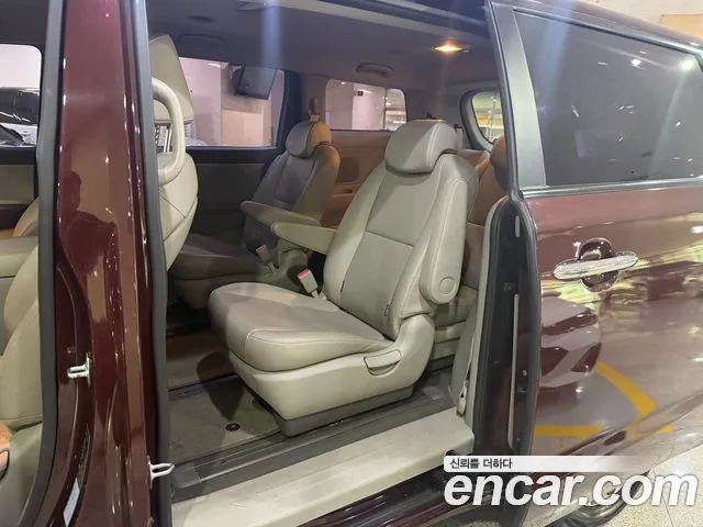 Kia Carnival 2018 thumb 7