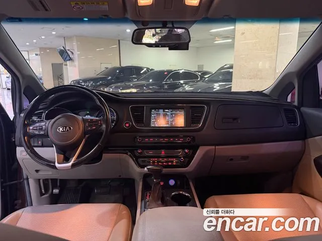 Kia Carnival 2018 thumb 9