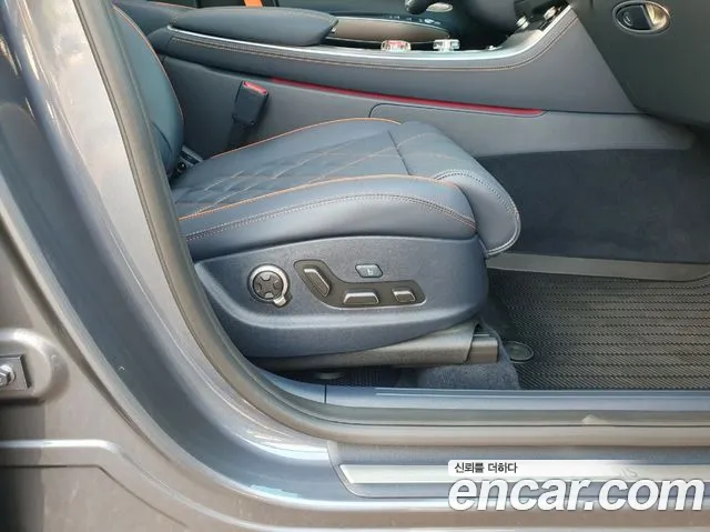 Genesis GV70 2026 thumb 10