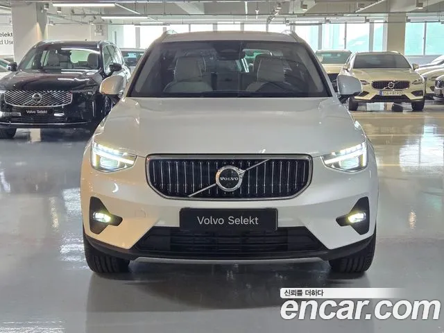 Volvo XC40 2026 thumb 3