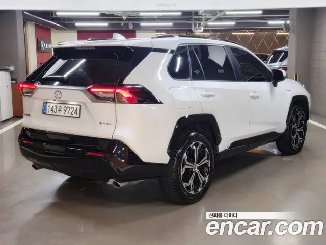 Toyota RAV4 2025 thumb 2
