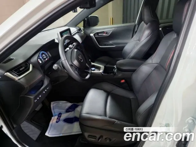 Toyota RAV4 2025 thumb 7