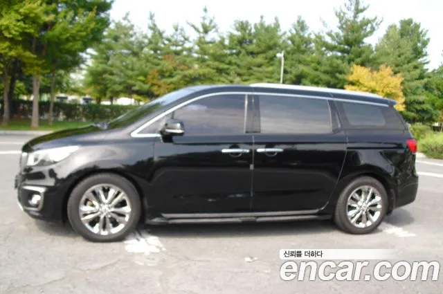 Kia Carnival 2017 thumb 2