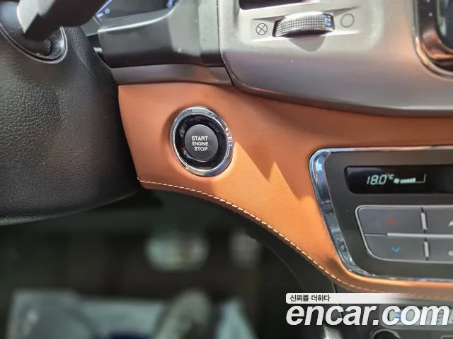 KG_Mobility_Ssangyong Rexton 2019 thumb 9