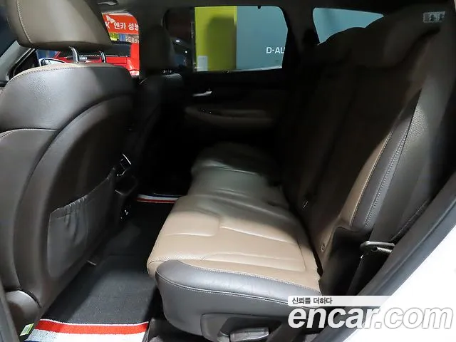 Hyundai Santa Fe 2018 thumb 7