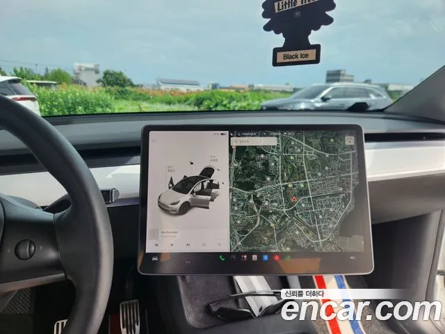 Tesla Model Y 2021 thumb 9